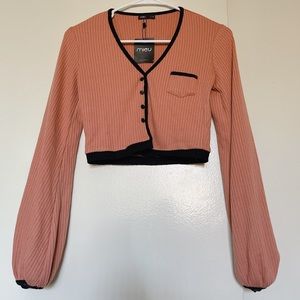 Long Sleeves Crop Top in Salmon Pink